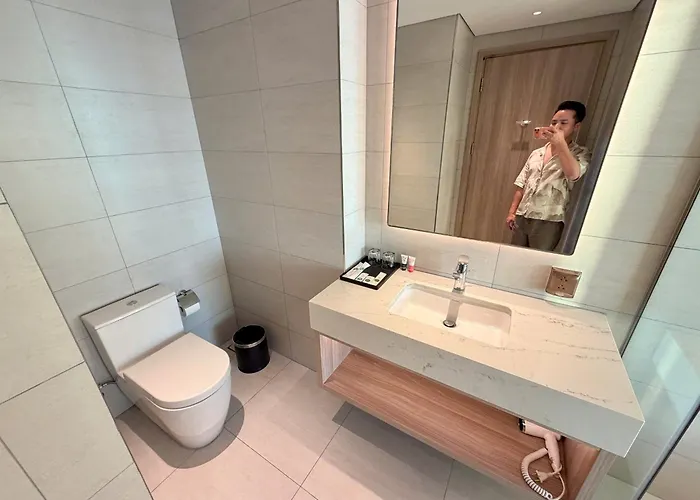 Sea View- Icon40 - Alacarte - New Life - 1 To 5 Bedrooms Hạ Long