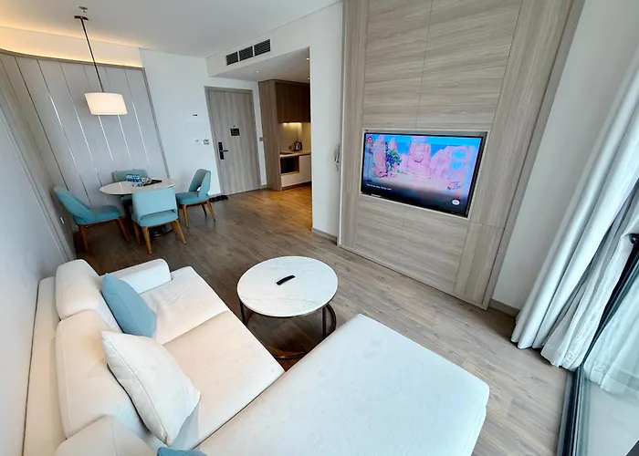 Sea View- Icon40 - Alacarte - New Life - 1 To 5 Bedrooms Hạ Long