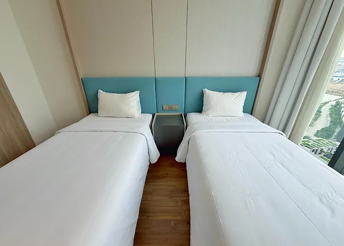 Sea View- Icon40 - Alacarte - New Life - 1 To 5 Bedrooms *